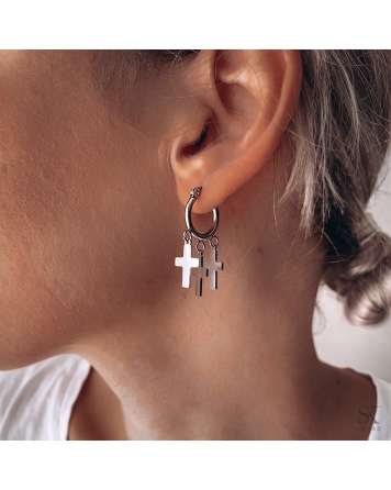 ( B149 ) Argollas con 3 Cruces 15mm