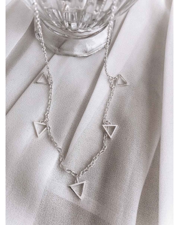 ( BS412 ) Collar con Triangulos A.B.