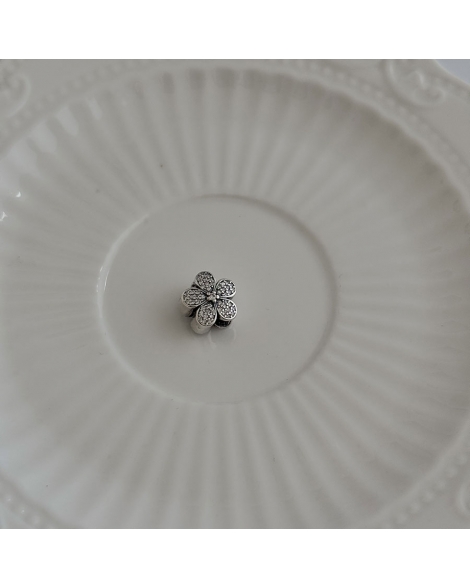 ( PD112 ) Charm Flor con Cubic Pando Plata 925