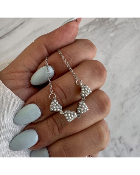 ( S605 ) Collar con Corazones-Treboles  A.Q.